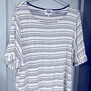 White ruffle short sleeve shirt